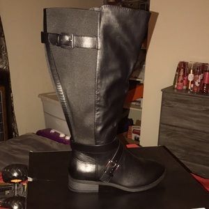 Torrid buckled boots